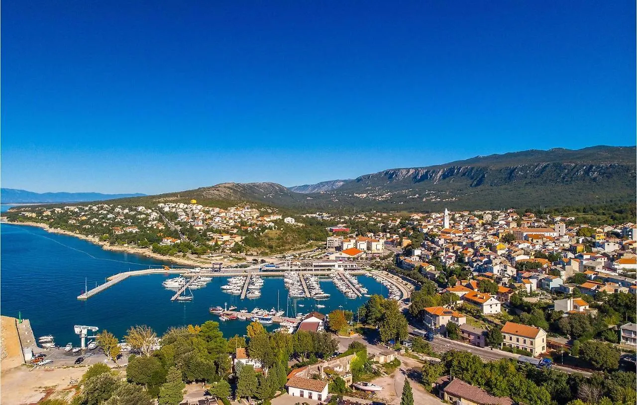 2 Bedroom Stunning Apartment In Novi Vinodolski Croatia