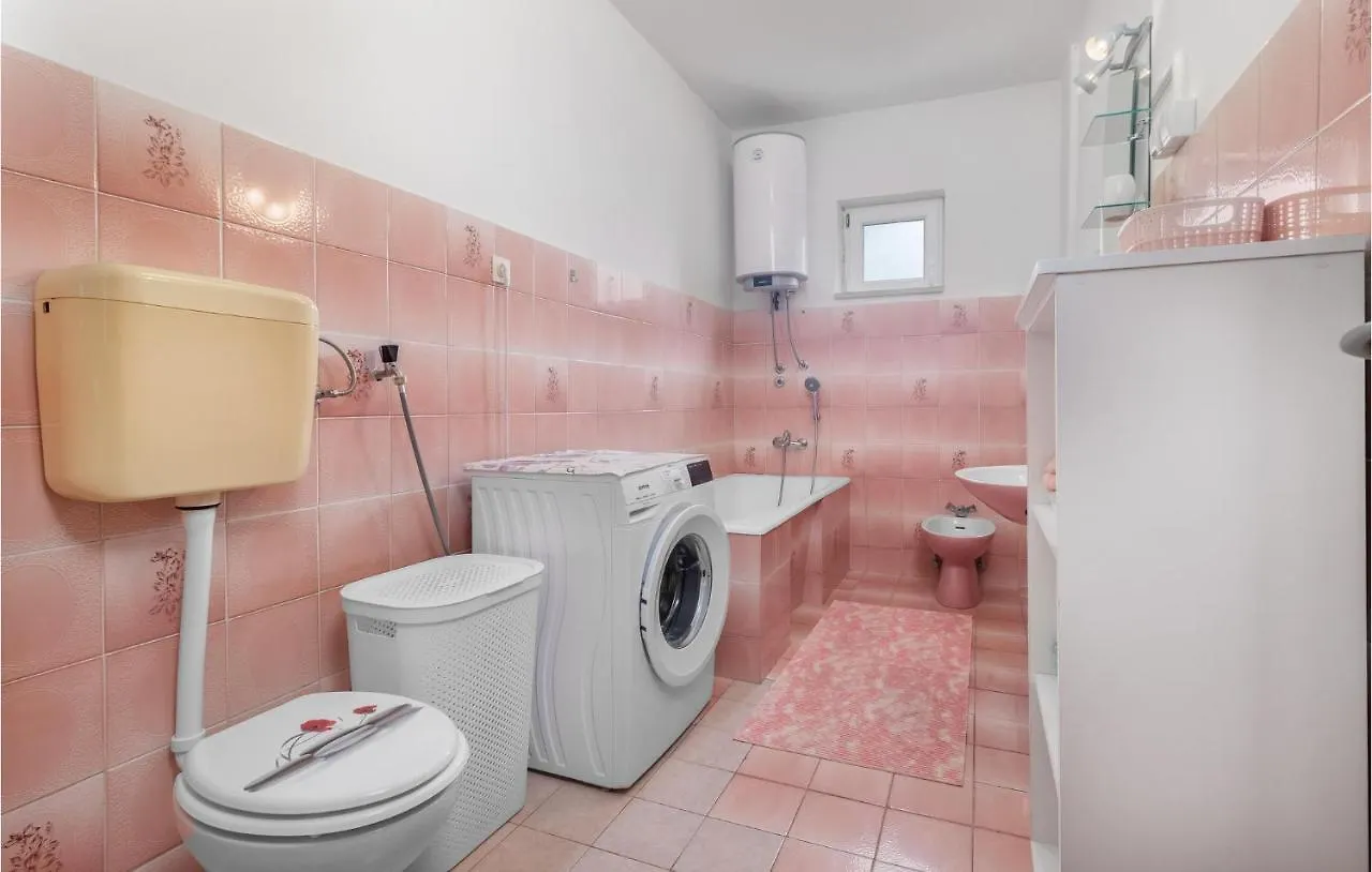 2 Bedroom Stunning Apartment In Novi Vinodolski Croatia