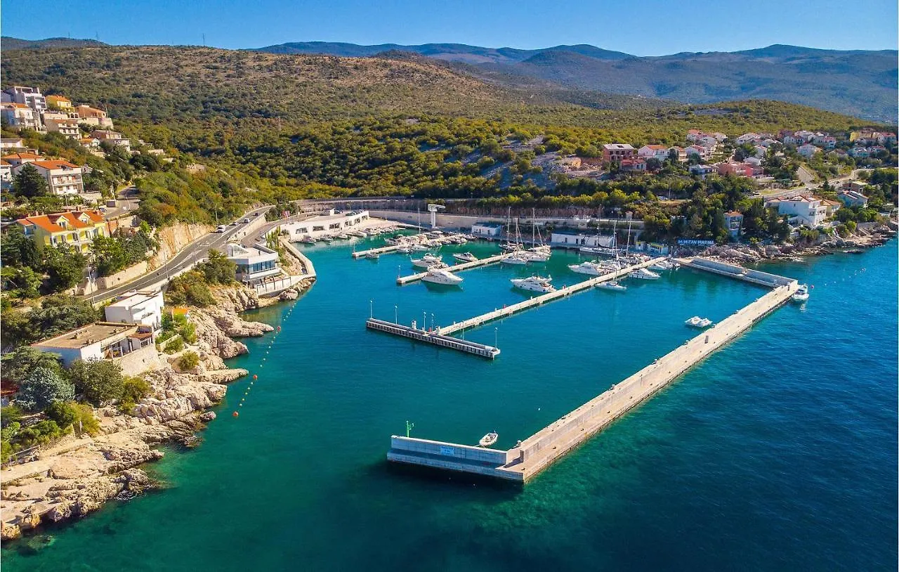 2 Bedroom Stunning Apartment In Novi Vinodolski Croatia